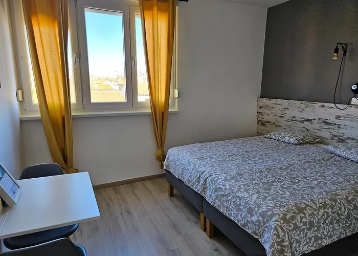 Nora 3* Ζαντάρ