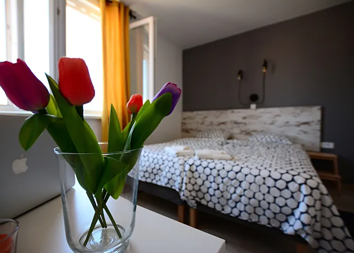 Nora Πανσιόν 3*