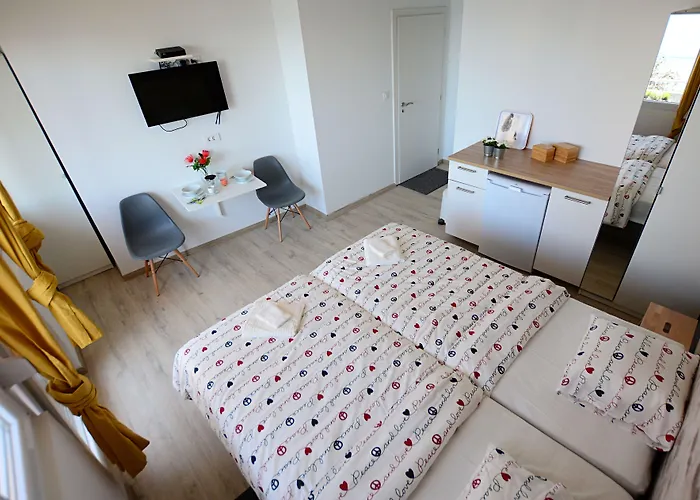 Nora 3* Ζαντάρ