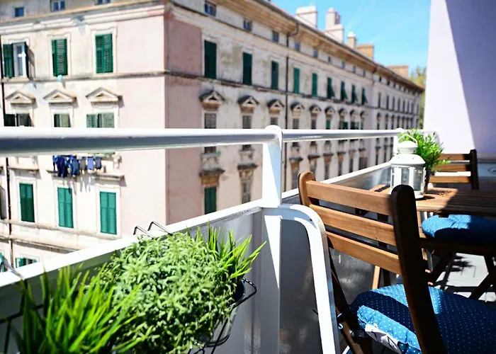 Nora Πανσιόν 3*