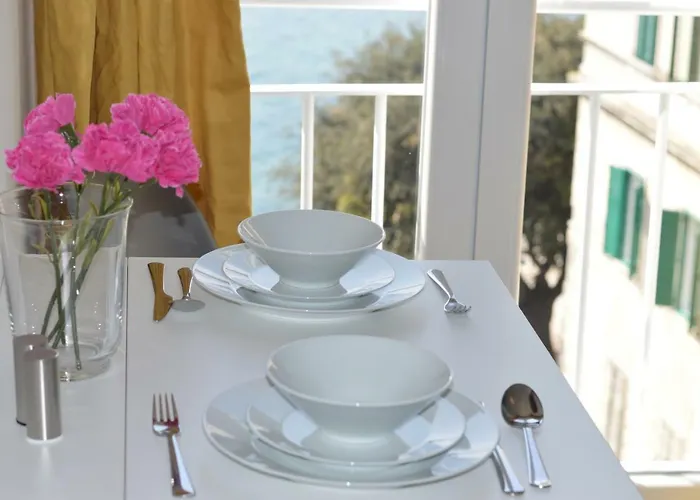 Nora Πανσιόν Ζαντάρ